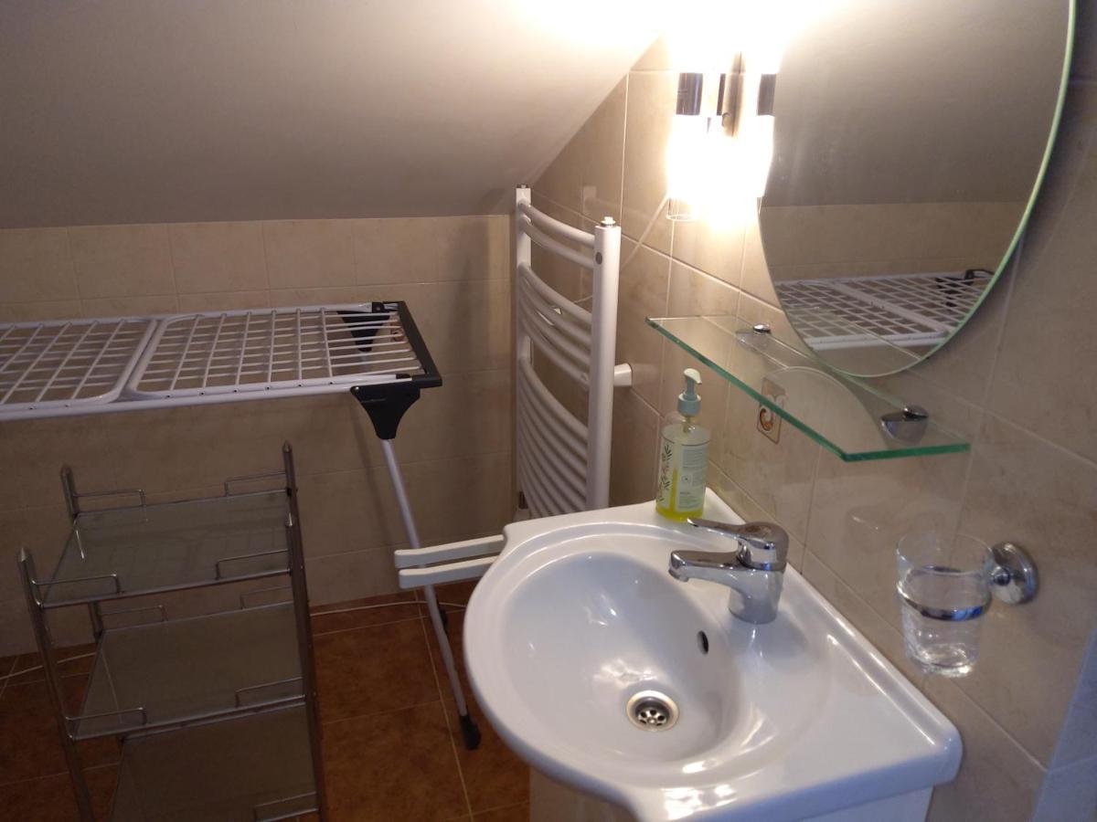 Apartamentai Geguciu Gatveje ไคลเพดา ภายนอก รูปภาพ