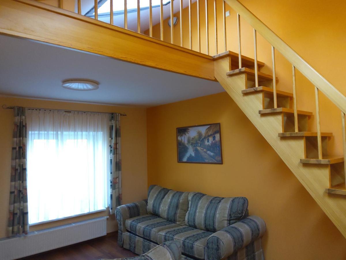 Apartamentai Geguciu Gatveje ไคลเพดา ภายนอก รูปภาพ